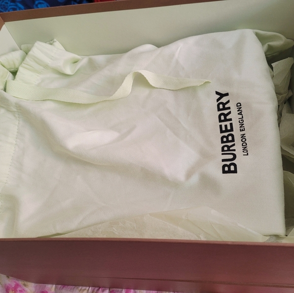 Handbag - Picture 14 of 16